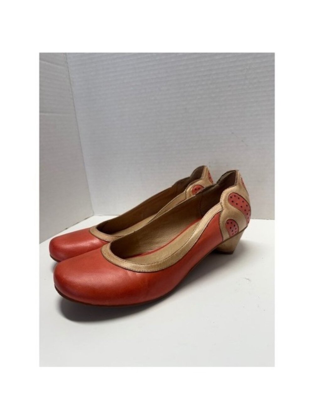 Women's Two-Tone Coral Low Heel Pumps